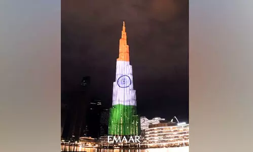 ത്രിവർണമണിഞ്ഞ് ബുർജ് ഖലീഫ