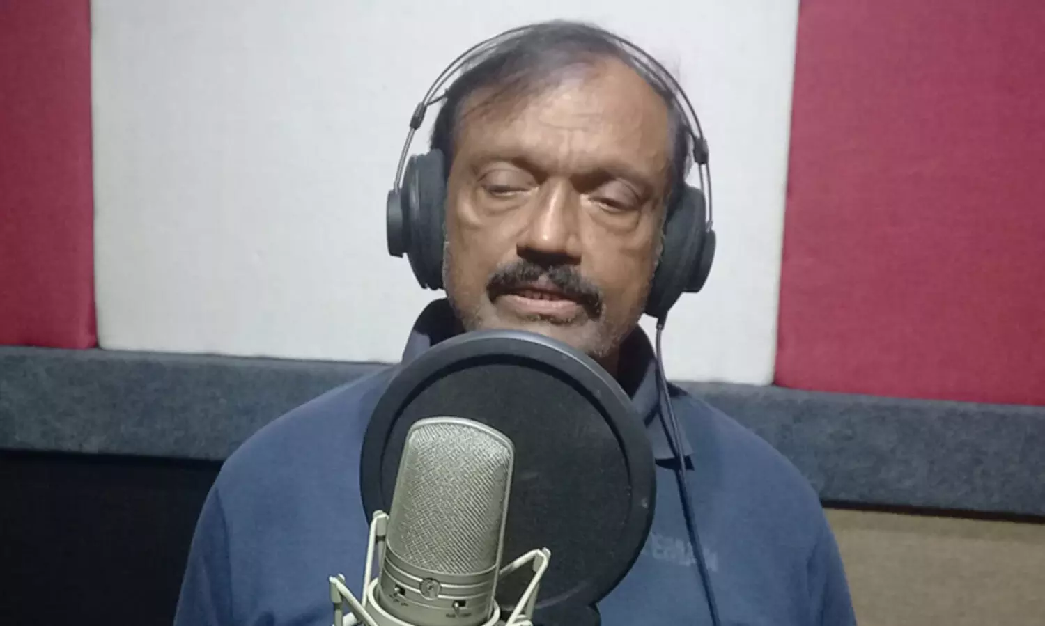 പിന്നണി ഗായകനായി നടൻ ഭീമന്‍ രഘു