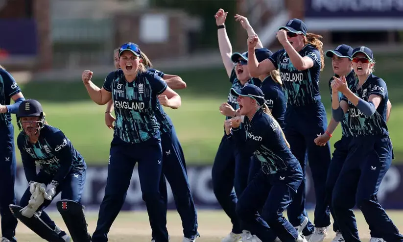 അണ്ടർ 19 വനിത ട്വന്റി20 ലോകകപ്പ്; ഇന്ത്യ- ഇംഗ്ലണ്ട് ഫൈനൽ ഇന്ന് അണ്ടർ 19 വനിത ട്വന്റി20 ലോകകപ്പ്; ഇന്ത്യ- ഇംഗ്ലണ്ട് ഫൈനൽ ഇന്ന്