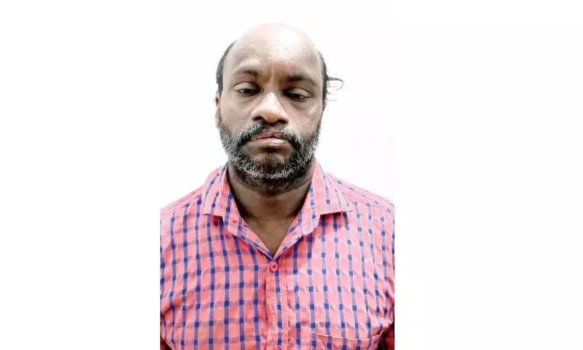 അയൽവാസിയെ പെട്രോളൊഴിച്ച് തീകൊളുത്തിയ ബന്ധു അറസ്റ്റിൽ അയൽവാസിയെ പെട്രോളൊഴിച്ച് തീകൊളുത്തിയ ബന്ധു അറസ്റ്റിൽ