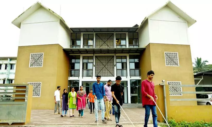 വെ​ൽ​ക്കം ടു സ്നേ​ഹ​ന​ഗ​ർ