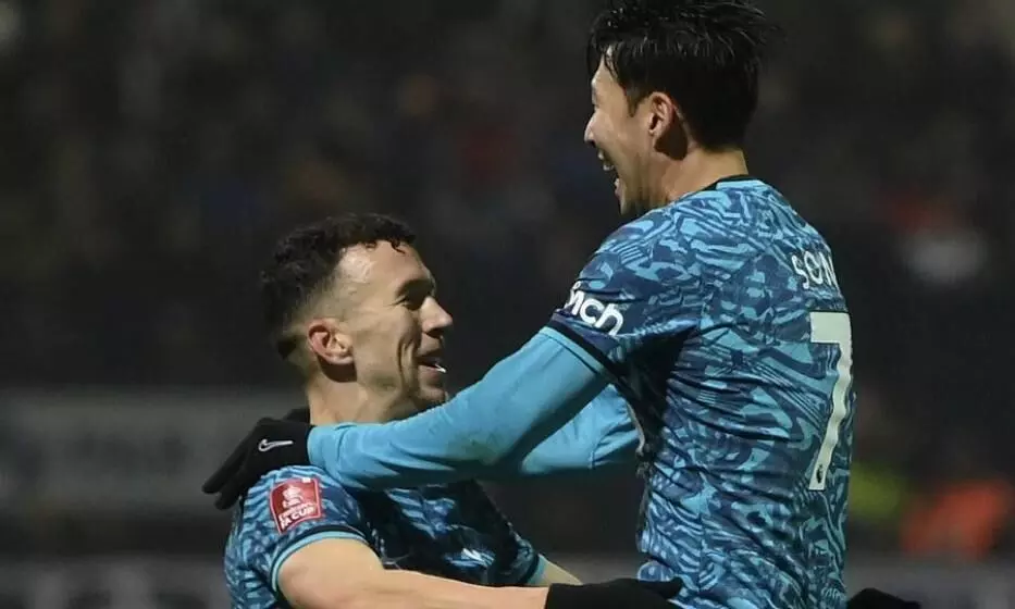 ഓൾഡ് ട്രാഫോഡിൽ ‘സാംബ നൃത്തം’; സൺ മാജികിൽ ഹോട്സ്പർ- എഫ്.എ കപ്പിൽ വമ്പന്മാർക്ക് ‘ഇത്തിരിക്കുഞ്ഞൻ ജയം’