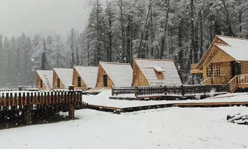 ഇത് സ്വിറ്റ്സർലാൻഡോ കശ്മീരോ അല്ല, മഞ്ഞു പുതച്ച താഴ്വര ദൃശ്യങ്ങൾ വൈറൽ ഇത് സ്വിറ്റ്സർലാൻഡോ കശ്മീരോ അല്ല, മഞ്ഞു പുതച്ച താഴ്വര ദൃശ്യങ്ങൾ വൈറൽ