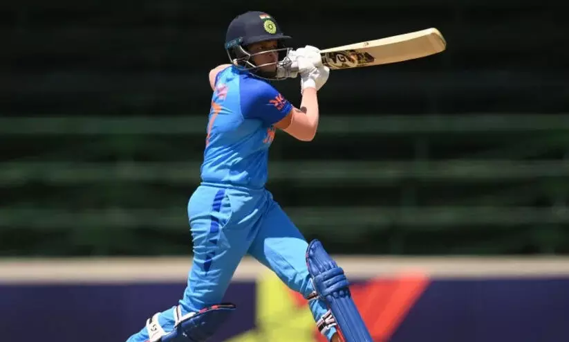 അണ്ടർ 19 വനിത ട്വന്റി 20 ലോകകപ്പ്: ആദ്യ കിരീടം ഇന്ത്യക്ക് അണ്ടർ 19 വനിത ട്വന്റി 20 ലോകകപ്പ്: ആദ്യ കിരീടം ഇന്ത്യക്ക്