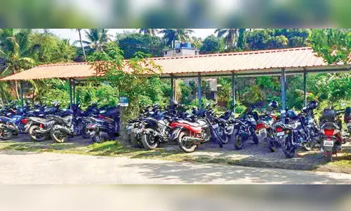 ഇവിടെ വിളയുന്നത് ഇ​രു​ച​ക്ര വാ​ഹ​ന​ങ്ങ​ൾ​