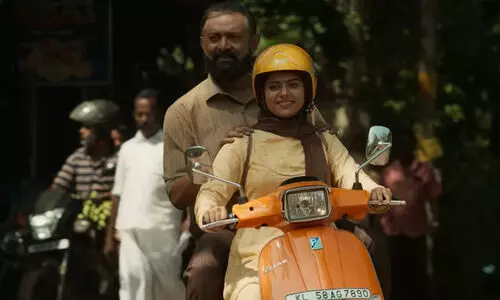 എന്റെ മോളാ ഇനി എന്റെ മോഡൽ; ഡിയർ വാപ്പി ട്രെയിലർ