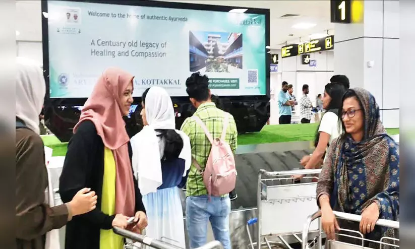 വിമാനം തിരിച്ചിറക്കൽ; 38 മണിക്കൂർ ദുരിതത്തിന്​ ശേഷം നാട്ടിൽ