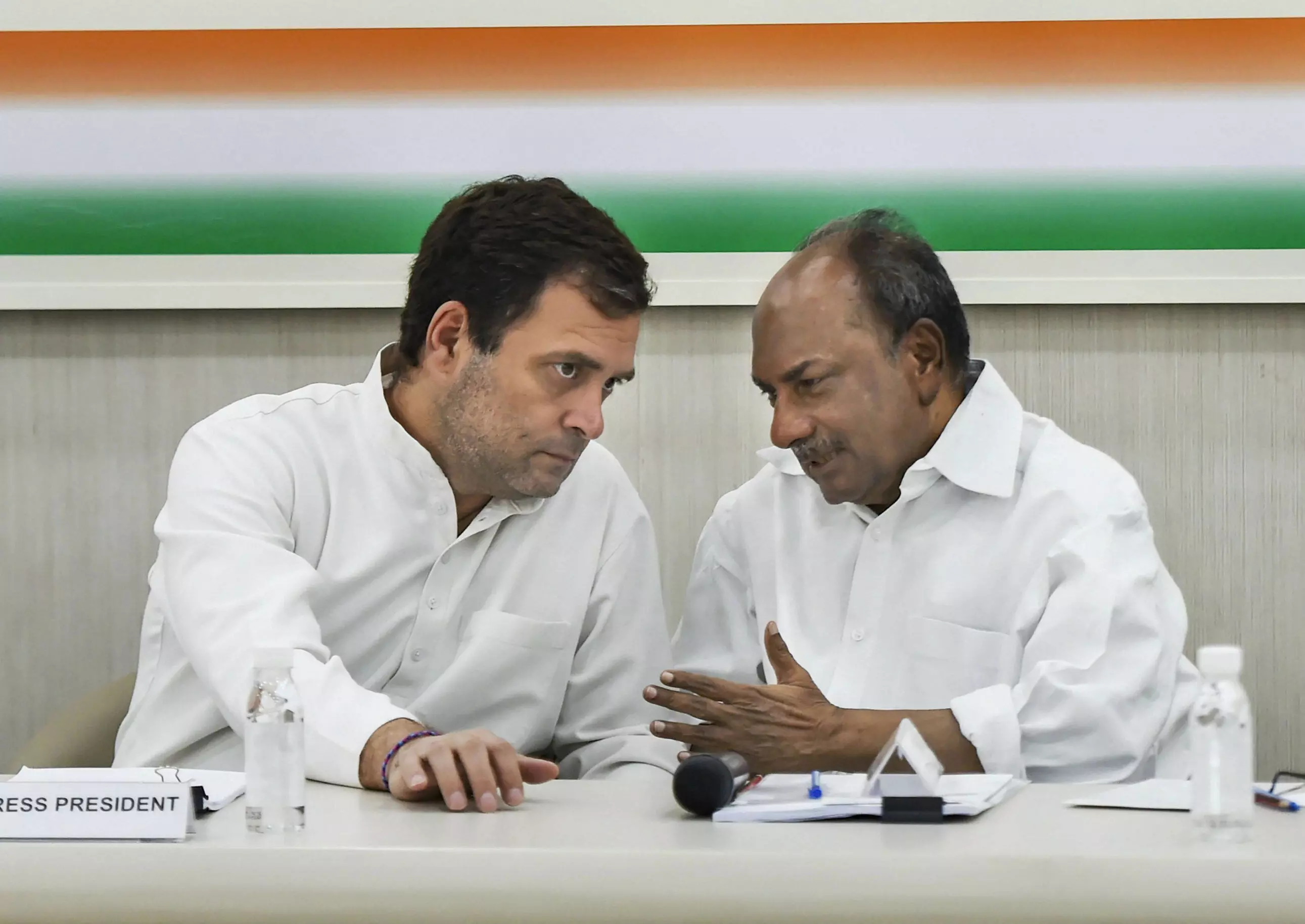 AK Antony congratulates Rahul Gandhi AK Antony congratulates Rahul Gandhi