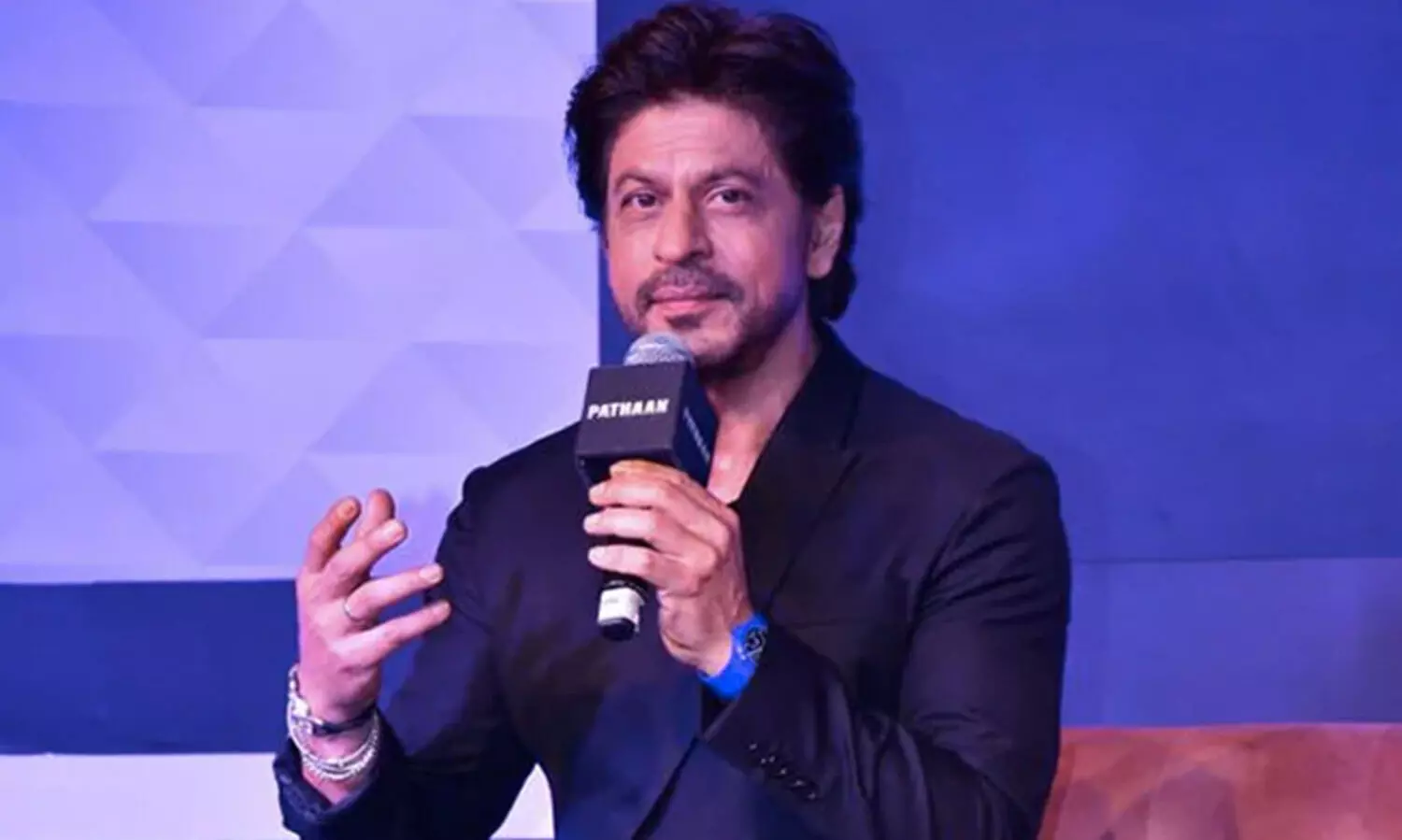 Shah Rukh Khan wept in washroom when films werent working, heres what he did next