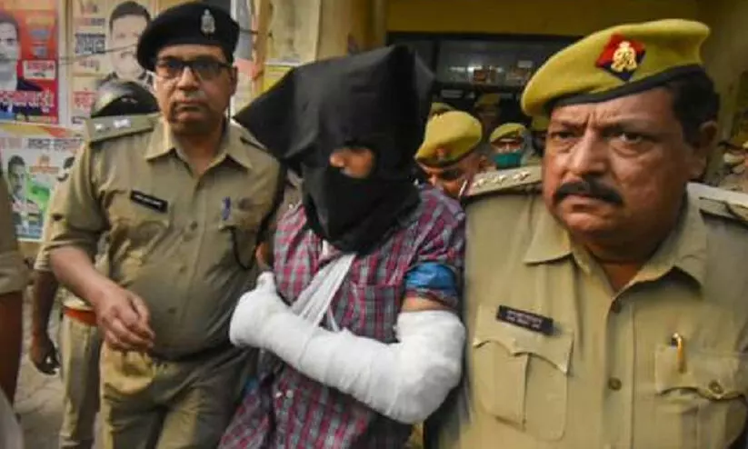 ഗോരഖ് നാഥ് ക്ഷേത്രത്തിലെ കത്തിയാക്രമണം: പ്രതിക്ക് വധശിക്ഷ ഗോരഖ് നാഥ് ക്ഷേത്രത്തിലെ കത്തിയാക്രമണം: പ്രതിക്ക് വധശിക്ഷ