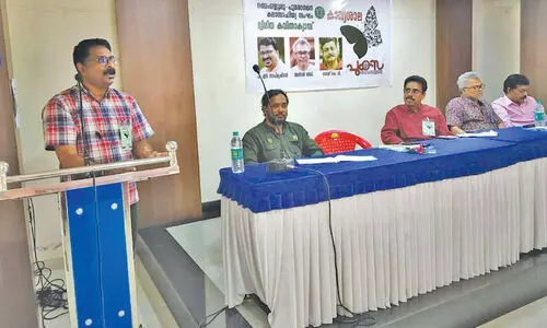 ക​വി​ത​യു​ടെ കാ​ല​വും കാ​ല​ത്തി​ന്റെ ക​വി​ത​യും ച​ർ​ച്ച ചെ​യ്ത് പു.​ക.​സ ‘കാ​വ്യ​ശാ​ല’