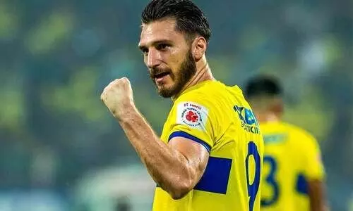 ഐ.​എ​സ്.​എ​ല്ലി​ൽ ബ്ലാ​സ്റ്റേ​ഴ്സി​ന്റെ മു​ന്നേ​റ്റം ദി​മി​ത്രി​യോ​സ് ഡി​യ​മ​ന്റ​കോ​സി​ന്റെ ചി​റ​കി​ലേ​റി