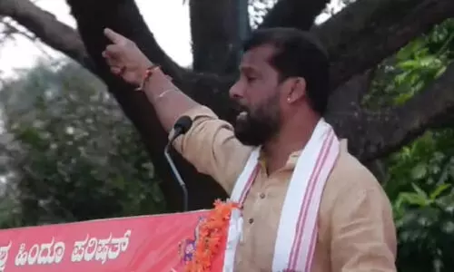 ഗുജറാത്ത് വംശഹത്യയെയും സൂറത്കലിലെ ഫാസിൽ വധത്തെയും ന്യായീകരിച്ച് വി.എച്ച്.പി നേതാവ്