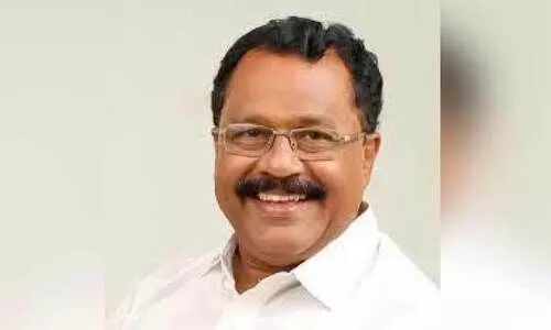 ഇൻഡോ അറബ് കൗൺസിൽ പുരസ്‌കാരം ശ്രീധരൻ പിള്ളക്ക് സമ്മാനിച്ചു