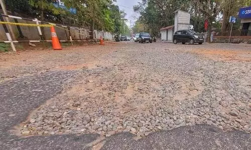 മാനവീയം വീഥിയെ കുളം തോണ്ടി കോർപറേഷൻ