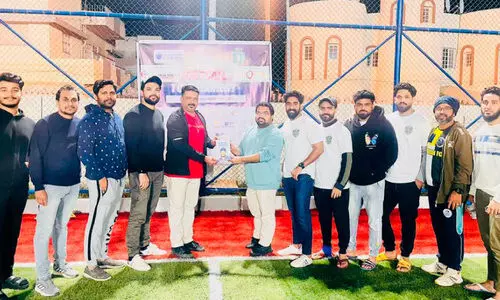 പു​​സ്ത​​കം പ്ര​​കാ​​ശ​​നം ചെ​​യ്​​​തു