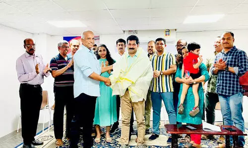 നി​ധീ​ഷ് കു​മാ​റി​ന് സ്വീ​ക​ര​ണം