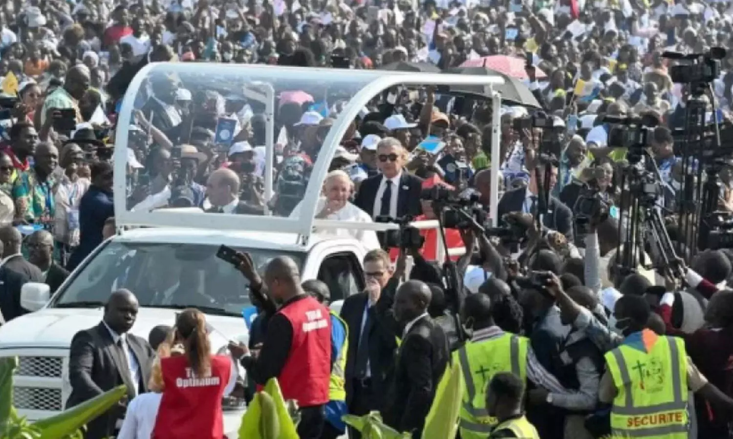 കോംഗോയിൽ പോപ്പിന്‍റെ കുർബാനക്കെത്തിയത് 10 ലക്ഷം പേർ