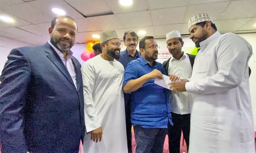 ജപ്തിയുടെ മറവില് നിരപരാധി വേട്ട; എസ്.ഐ.സി നേതാക്കൾ മന്ത്രിയെ കണ്ടു ജപ്തിയുടെ മറവില് നിരപരാധി വേട്ട; എസ്.ഐ.സി നേതാക്കൾ മന്ത്രിയെ കണ്ടു