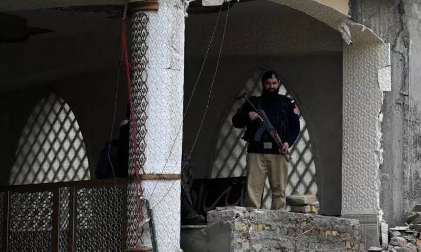 പെഷാവർ ഭീകര ആക്രമണം: 17 പേർ അറസ്റ്റിൽ പെഷാവർ ഭീകര ആക്രമണം: 17 പേർ അറസ്റ്റിൽ