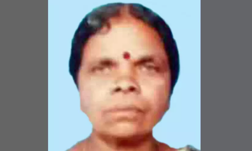 വീടിന് പുറത്തിറങ്ങിയ ആദിവാസി വയോധികയെ കടുവ കൊന്നു വീടിന് പുറത്തിറങ്ങിയ ആദിവാസി വയോധികയെ കടുവ കൊന്നു