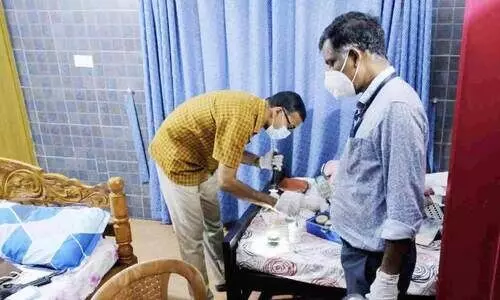 വീ​ട് കു​ത്തി​ത്തു​റ​ന്ന് മോ​ഷ​ണം