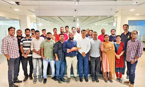 ഷെ​മീ​ർ ബാ​വ​ക്ക് യാ​ത്ര​യ​യ​പ്പ്