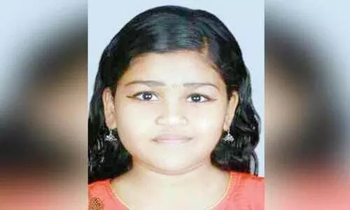 ട്യൂ​മ​ർ ബാ​ധി​ച്ച വി​ദ്യാ​ർ​ഥി​നി ചി​കി​ത്സ സ​ഹാ​യം തേ​ടു​ന്നു