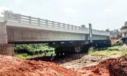 തു​പ്പ​നാ​ട് പാ​ലം