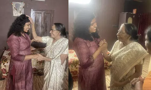 ഡോക്ടറേറ്റ് റദ്ദാക്കണമെന്നാവശ്യപ്പെട്ട ചങ്ങമ്പുഴയുടെ മകളെ സന്ദർശിച്ച് ചിന്ത ജെറോം