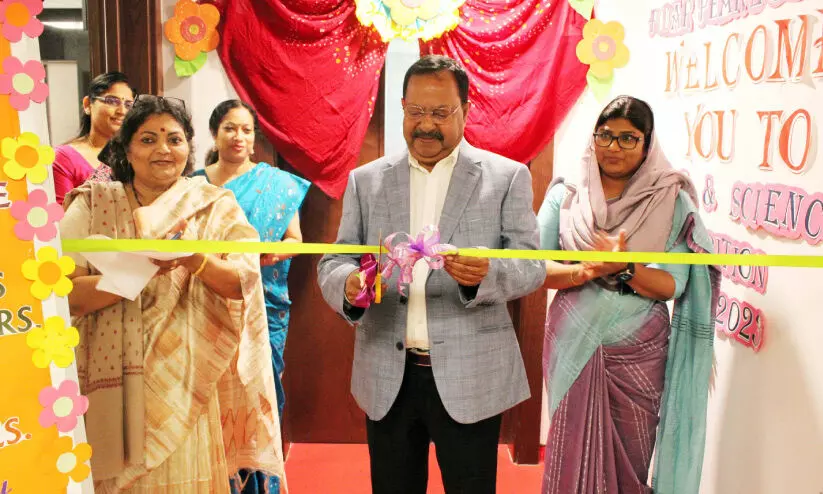 പോഡാർ പേൾ സ്കൂളിൽ സോഷ്യൽ സ്റ്റഡീസ് ആൻഡ് സയൻസ് എക്സിബിഷൻ പോഡാർ പേൾ സ്കൂളിൽ സോഷ്യൽ സ്റ്റഡീസ് ആൻഡ് സയൻസ് എക്സിബിഷൻ