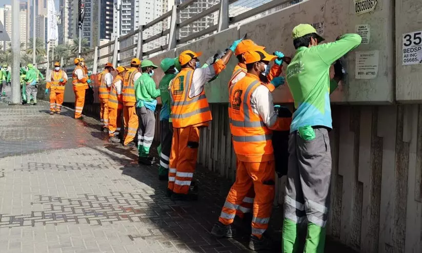 പരസ്യം പതിക്കരുത്; 4000 ദിർഹം പിഴ പരസ്യം പതിക്കരുത്; 4000 ദിർഹം പിഴ