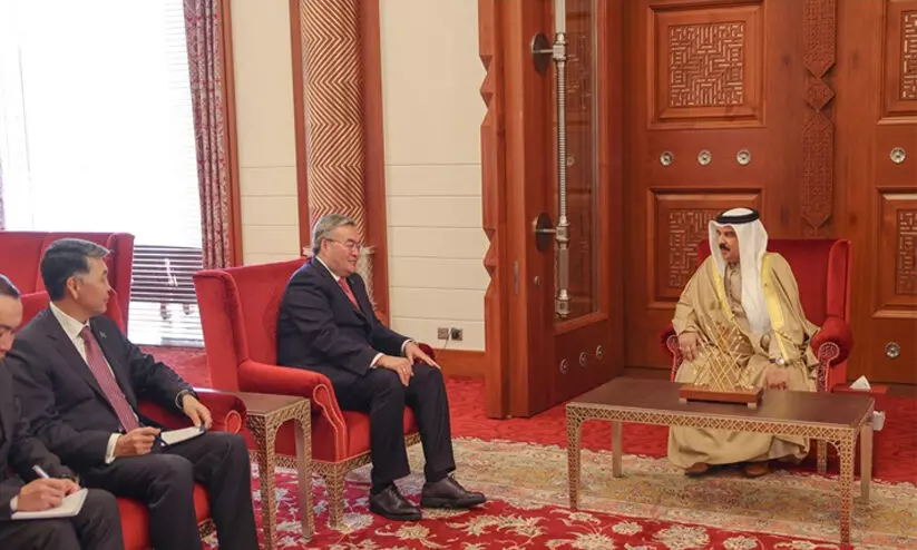 കസാഖ്സ്താൻ ഉപപ്രധാനമന്ത്രിയെ ഹമദ് രാജാവ് സ്വീകരിച്ചു കസാഖ്സ്താൻ ഉപപ്രധാനമന്ത്രിയെ ഹമദ് രാജാവ് സ്വീകരിച്ചു