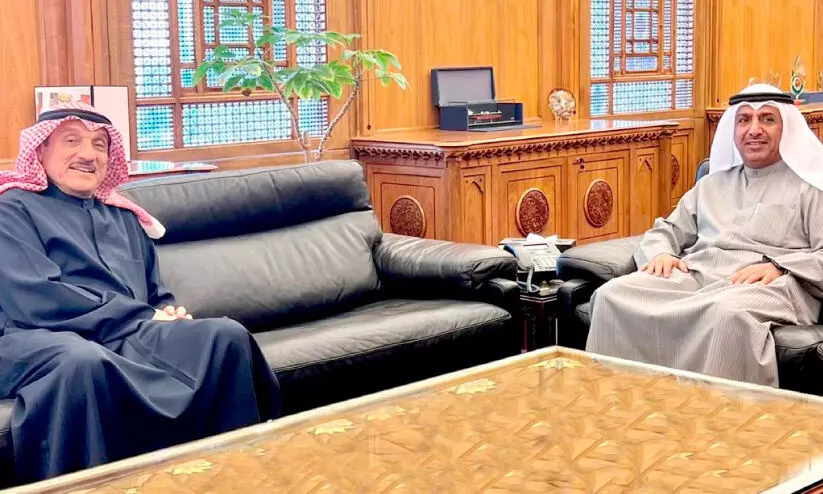 എണ്ണ മന്ത്രി ഒപെക് മേധാവിയുമായി കൂടിക്കാഴ്ച നടത്തി എണ്ണ മന്ത്രി ഒപെക് മേധാവിയുമായി കൂടിക്കാഴ്ച നടത്തി