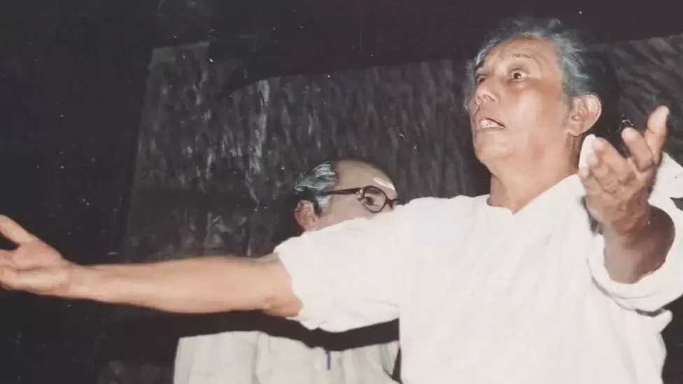 അഭിനയ വേദിയിൽ