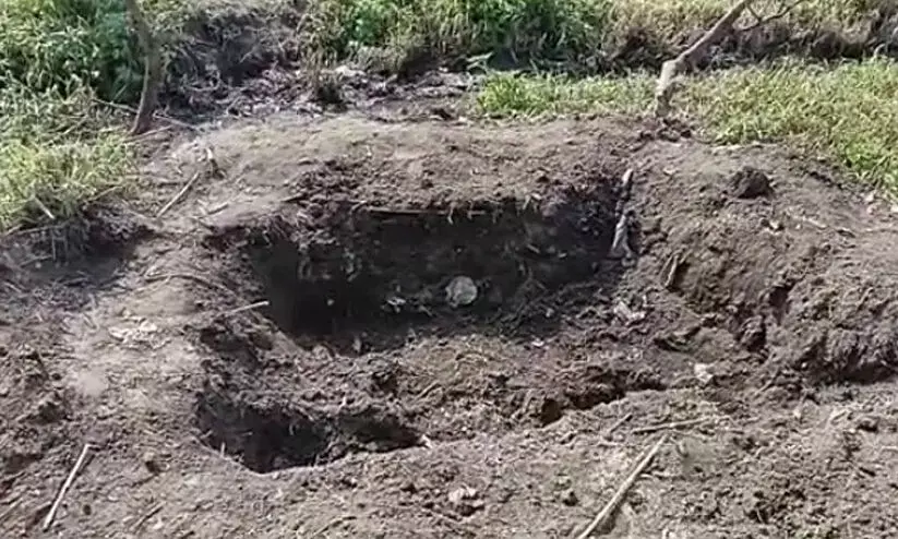 യു.പി സ്വദേശി ഭാര്യയെ കൊന്ന് 30 കിലോ ഉപ്പിട്ടുമൂടി, മുകളിൽ പച്ചക്കറി കൃഷിയും; ഒടുവിൽ സംഭവിച്ചത് യു.പി സ്വദേശി ഭാര്യയെ കൊന്ന് 30 കിലോ ഉപ്പിട്ടുമൂടി, മുകളിൽ പച്ചക്കറി കൃഷിയും; ഒടുവിൽ സംഭവിച്ചത്