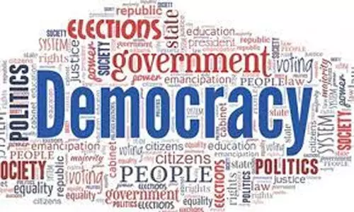ജനാധിപത്യത്തിന്‍റെ അടിവേരറുക്കുേമ്പാൾ...