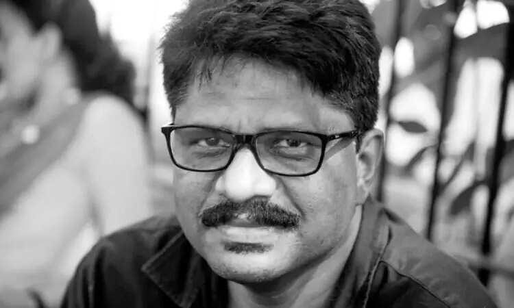 ക​വി​ത​യി​ലും സം​സ്കാ​ര​ത്തി​ലും ജാ​തി പ്ര​വ​ര്‍ത്തി​ക്കു​ന്ന​ത് അ​ദൃ​ശ്യ​മാ​യി