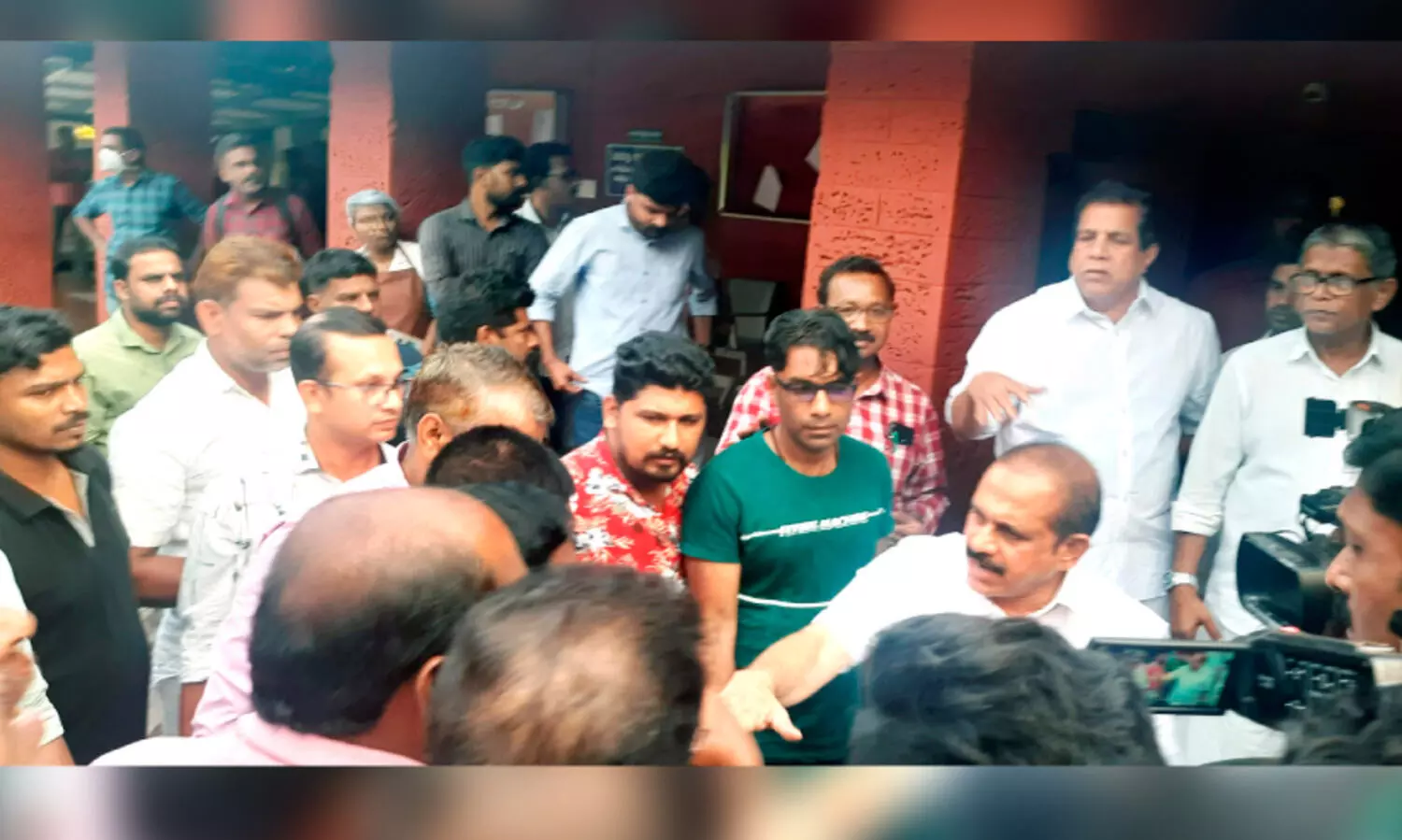 Karipur land acquisition noise in the meeting walk out