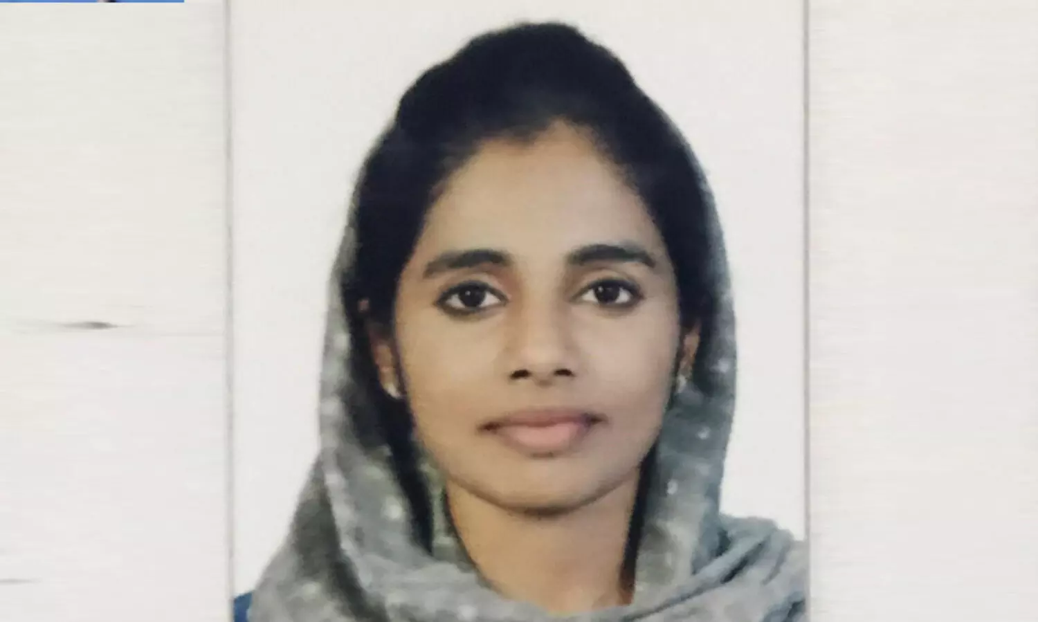 ദിശമാറിയെത്തിയ സ്വകാര്യ ബസ്സ് സ്കൂട്ടറിൽ ഇടിച്ച് ബി.ടെക് വിദ്യാർഥിനി മരിച്ചു