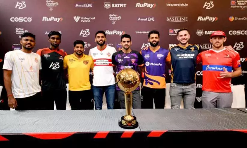 ഇനി പന്ത് പറക്കും; രാവുകൾക്ക് വോളിക്കാലം ഇനി പന്ത് പറക്കും; രാവുകൾക്ക് വോളിക്കാലം