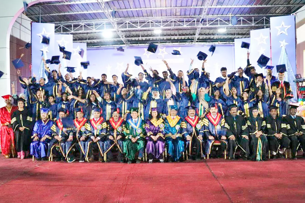 മുലദ്ദ ഇന്ത്യന്‍ സ്‌കൂളില്‍ ഗ്രാജ്വേഷന്‍ ചടങ്ങ്