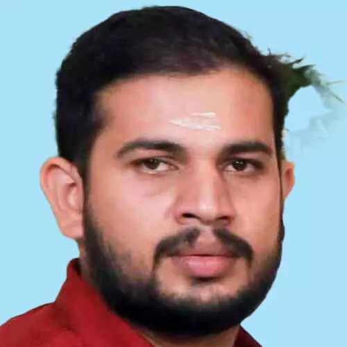 പോ​സ്റ്റ്മാ​ൻ കി​ണ​റ്റി​ൽ മ​രി​ച്ച​നി​ല​യി​ൽ