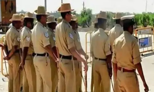 സിദ്ധരാമയ്യക്കു നേരെ മുട്ടയേറും സാമുദായിക സംഘർഷ ശ്രമവും; രണ്ടു ഹിന്ദുത്വപ്രവർത്തകരെ നാടുകടത്തുന്നു