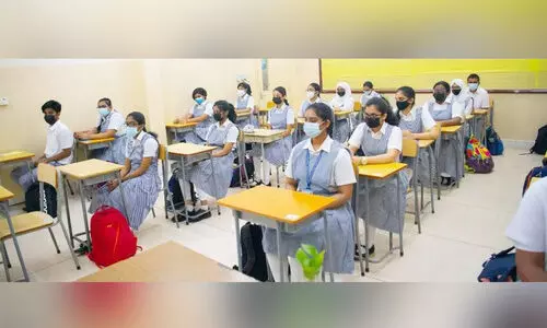 സി.​ബി.​എ​സ്.​ഇ ബോ​ർ​ഡ് പ​രീ​ക്ഷ​ക​ൾ ഫെ​ബ്രുവരിയിൽ;  പ​ഠ​ന ചൂ​ടി​ൽ വി​ദ്യാ​ർ​ഥി​ക​ൾ