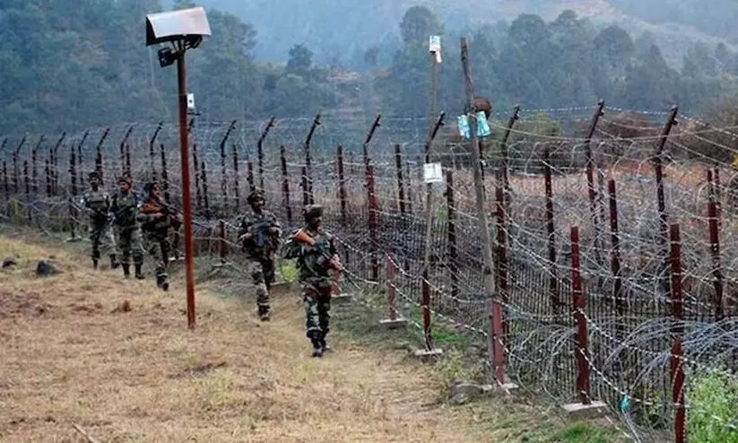 ഇന്ത്യൻ സായുധ സേനയെ അപകീർത്തിപ്പെടുത്താൻ പാകിസ്താൻ ഗൂഢാലോചന നടത്തിയെന്ന് ഇന്റലിജൻസ് റിപ്പോർട്ട് ഇന്ത്യൻ സായുധ സേനയെ അപകീർത്തിപ്പെടുത്താൻ പാകിസ്താൻ ഗൂഢാലോചന നടത്തിയെന്ന് ഇന്റലിജൻസ് റിപ്പോർട്ട്