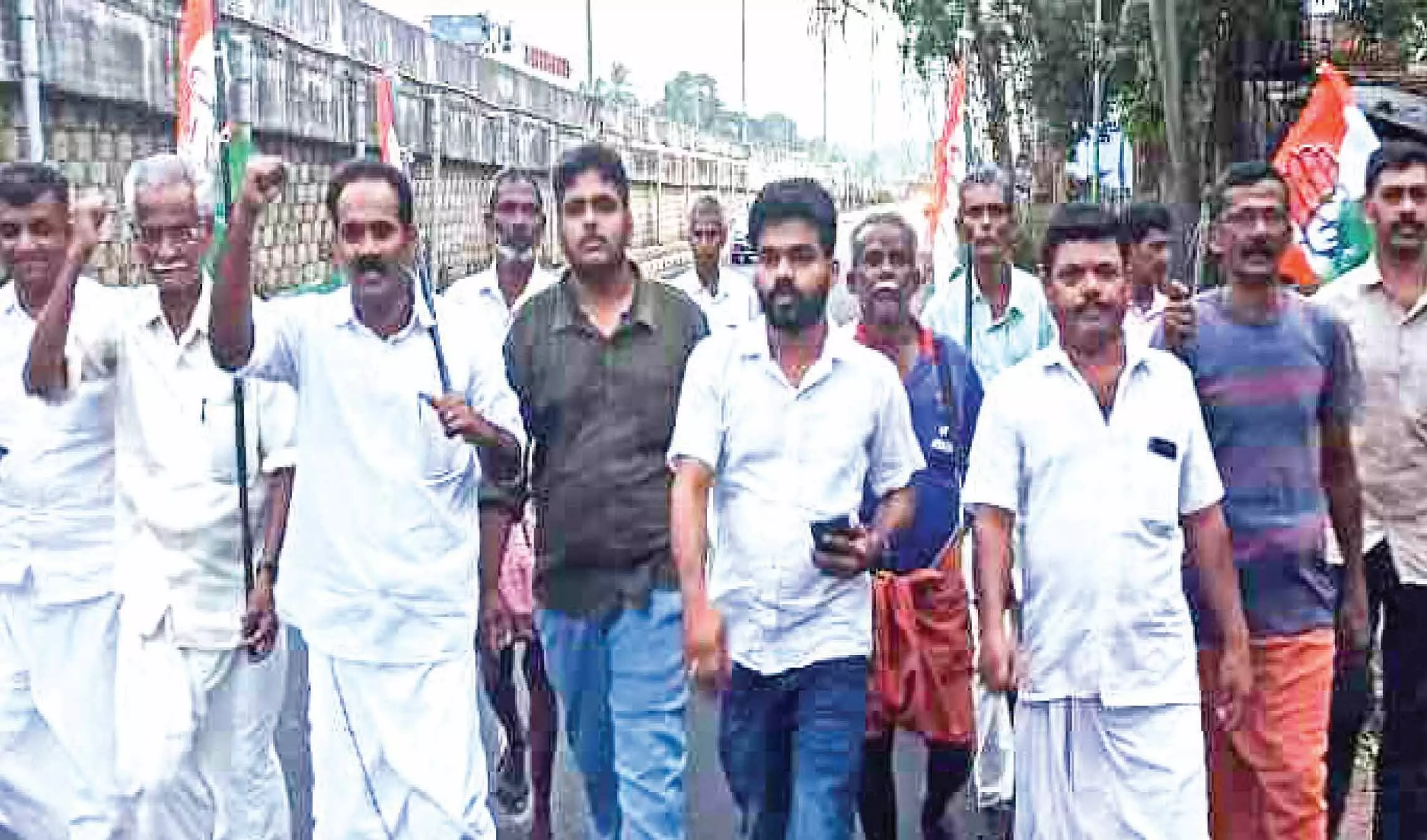 ബജറ്റിനെതിരെ പ്രതിഷേധം ബജറ്റിനെതിരെ പ്രതിഷേധം