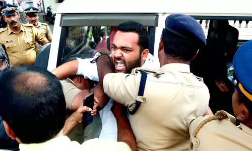 ജനരോഷം ശക്തം; ഇന്ധന സെസ് കുറക്കും