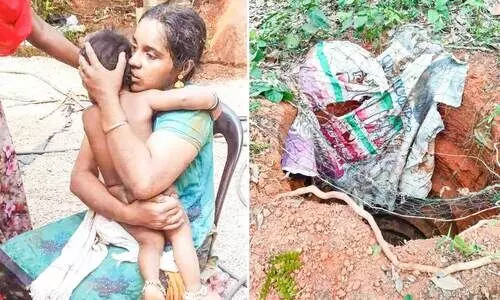 പശു കുത്താൻ വന്നു; ഭയന്നോടിയ യുവതിയും കുഞ്ഞും കിണറ്റിൽ വീണു