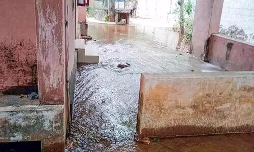 മുന്നറിയിപ്പില്ലാതെ കെ.ഐ.പി കനാല്‍ തുറന്നു; മുപ്പതോളം വീടുകളില്‍ വെള്ളം കയറി